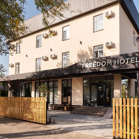 Freedom Hotel Bișkek Exterior foto
